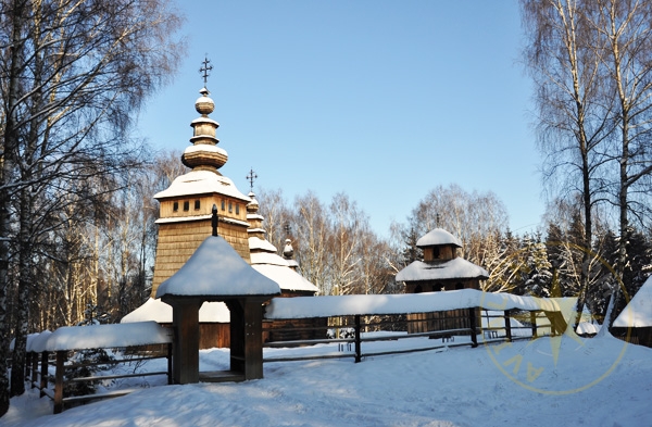 Церковь на территории музея во Львове - Украина