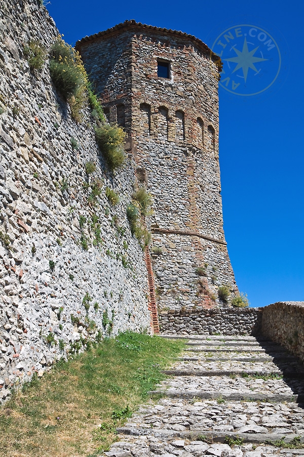 Замок в городе Монтебелло - Италия