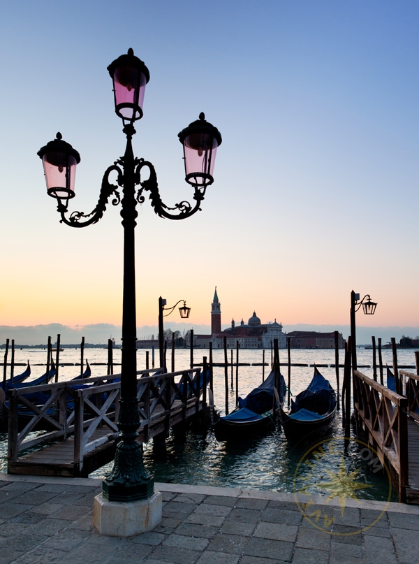 Венеция - закат - гондолы - Италия