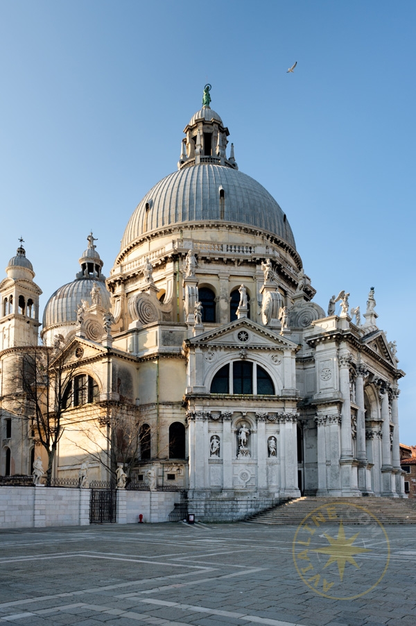 Церковь Святой Марии Спасительнице - Италия
