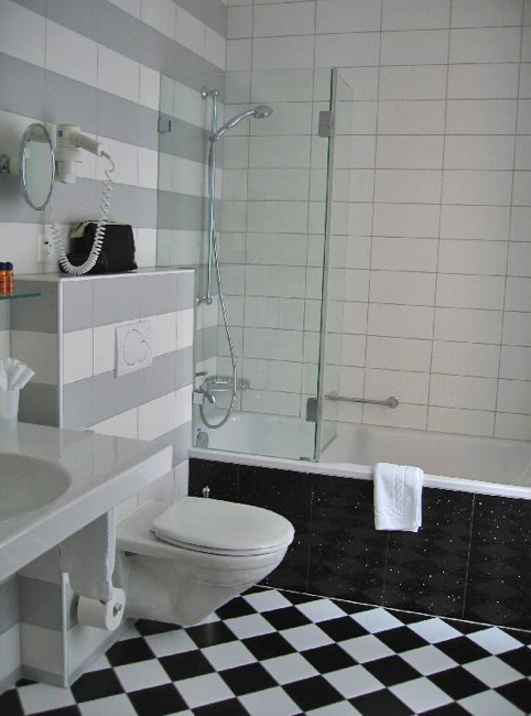 Ванна - туалет в номере отеля - Швейцария