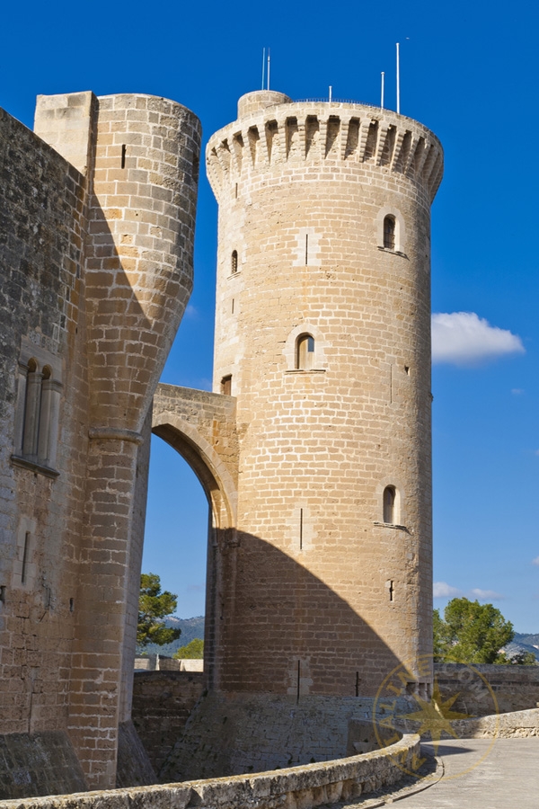 Замок Castillo de Bellver - Испания