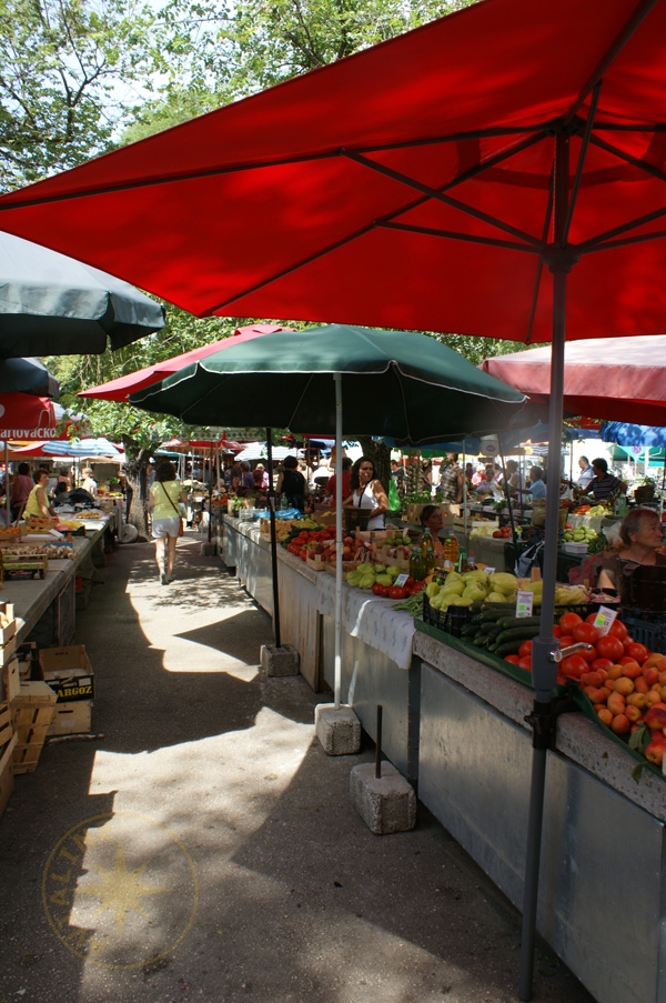 Где купить фрукты и овощи в Трогире - Хорватия