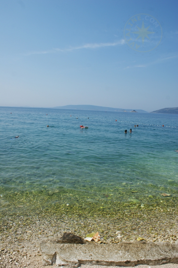 Прозрачная вода Адриатического моря - Хорватия