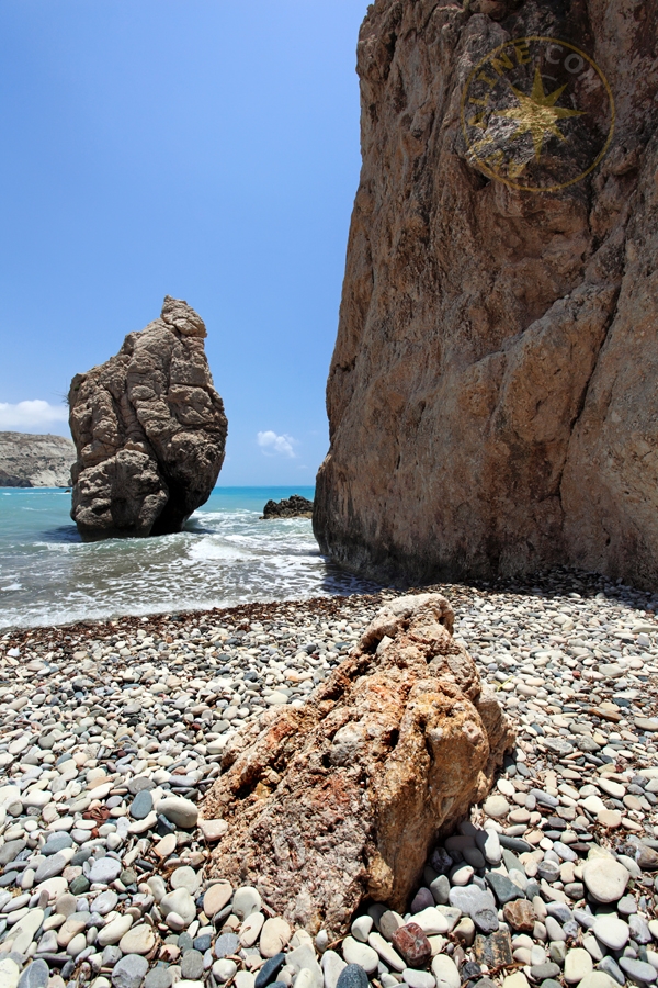 Скала, камень Афродиты на Кипре - Кипр