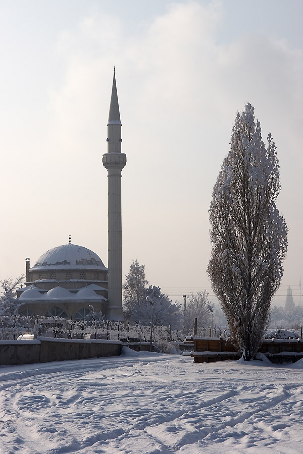Мечеть в Эрзуруме - фото сделано зимой - Турция