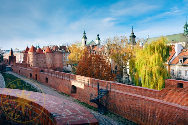 Барбакан - фортификационное сооружение - укрепленный средневековый форпост - Польша